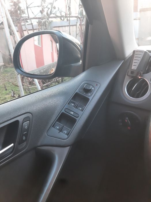 Tiguan track&field,2.0 tdi,4 motion, panoramic,webasto,2009 euro5,