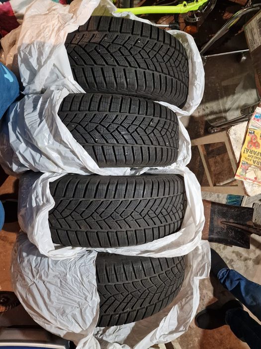 Roti iarna 215 55 17 Volkswagen Passat Golf / Skoda Superb Octavia