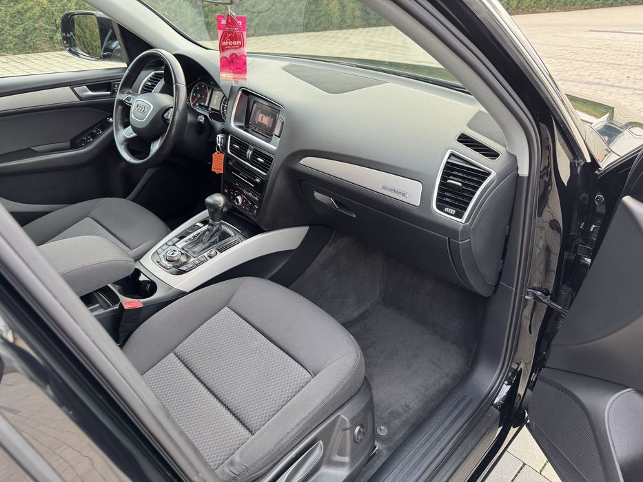 Vand Audi Q5  Model Facelift 2.0TDI 177 CP 4*4 Cutie Automata