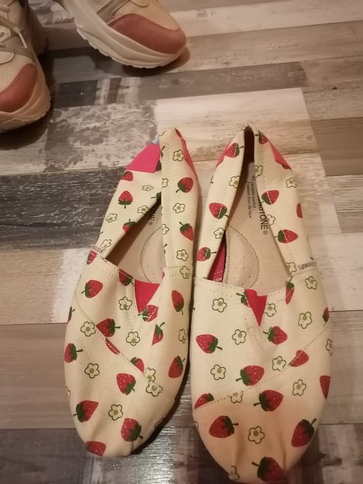 Дамски маратонки 10лв