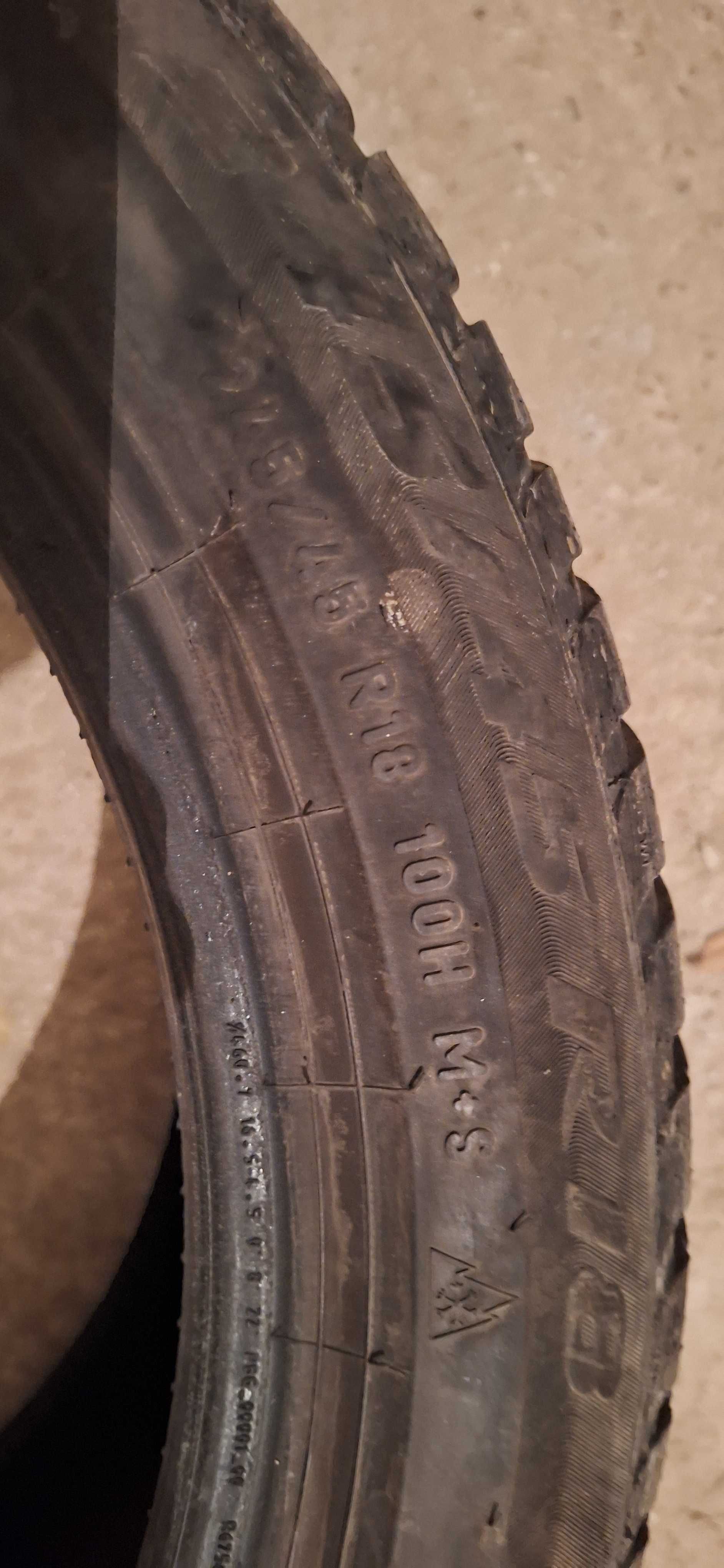 Продавам зимни гуми на 2 сезона PIRELLI 245/45R18 100H XL M+S