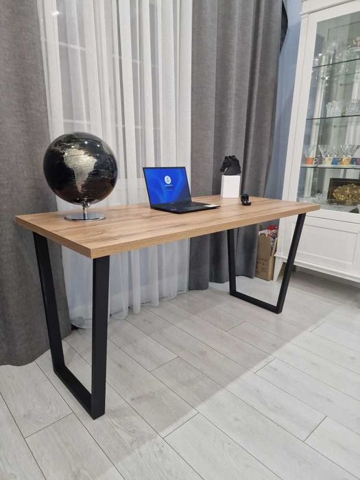 Стол компьютерный