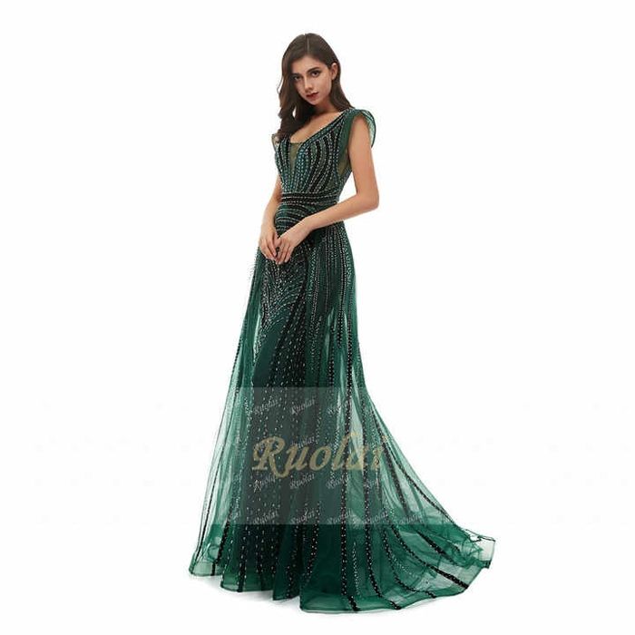 Очень шикарное вечернее платье