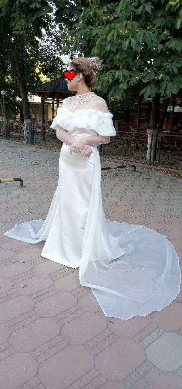 Свадебное платье.