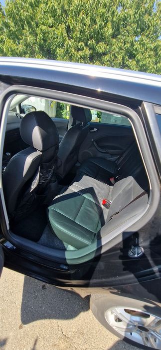 seat ibiza st 2012