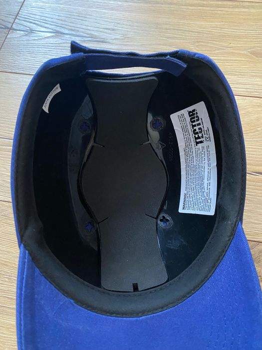 TECTOR-basca tip casca de protectie, constructii, pt barbati