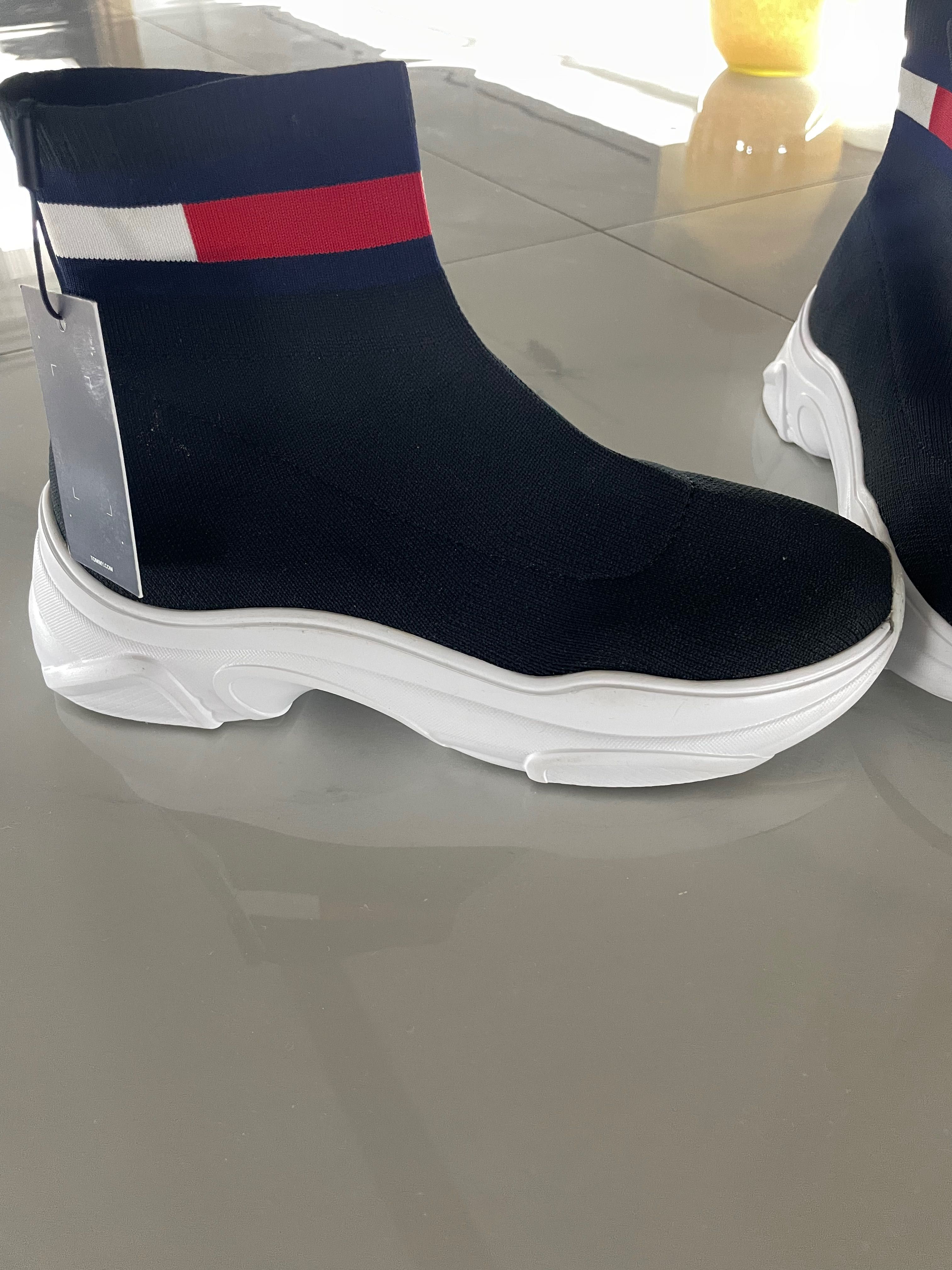 Tommy Hilfiger, сникърси