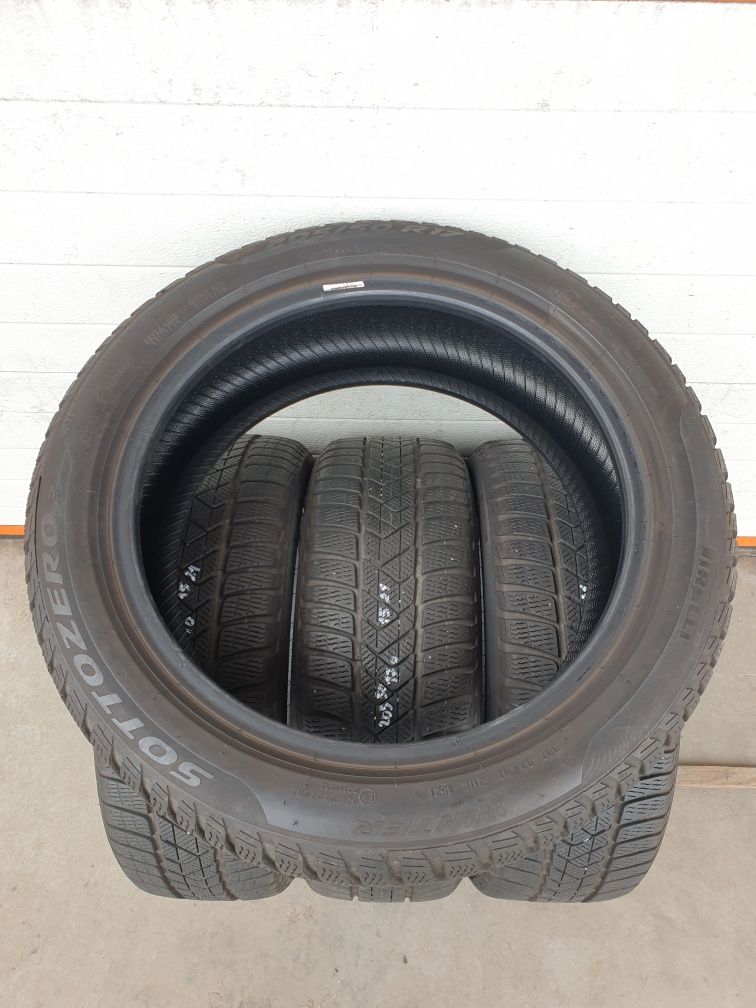 Зимни гуми 4 броя PIRELLI SotoZero3 205 50 R17 дот 1521