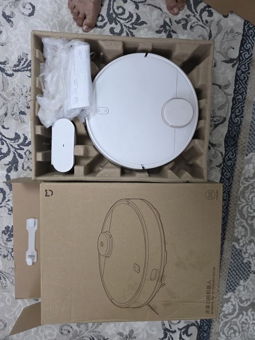 Робот пылесос продам