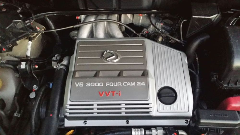 Продаётся Lexus RX300 V6