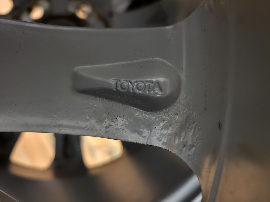джанти 16" 5х114,3 Toyota гуми 205/55/16 Bridgestone зимни