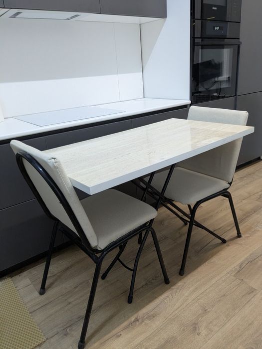 Стол и  стулья комплеект