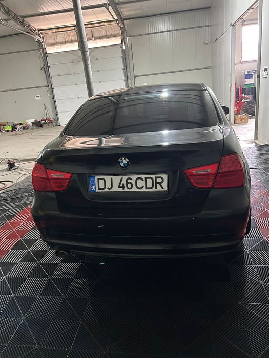 BMW seria 3 2011 178000 km 184cp