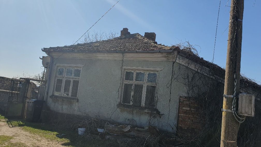 Дворно място  ,село Рудник