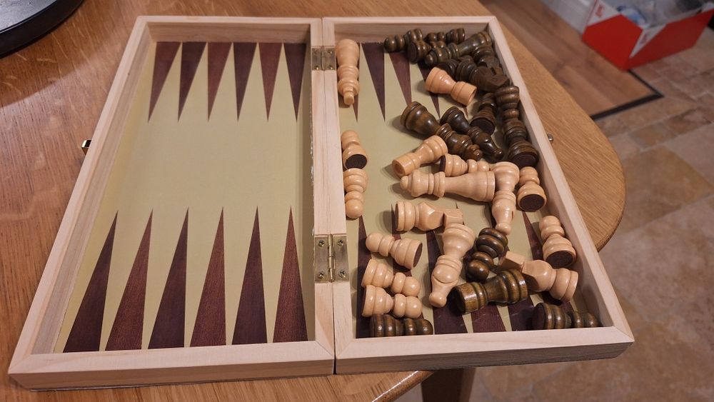 Joc de sah, piese lemn