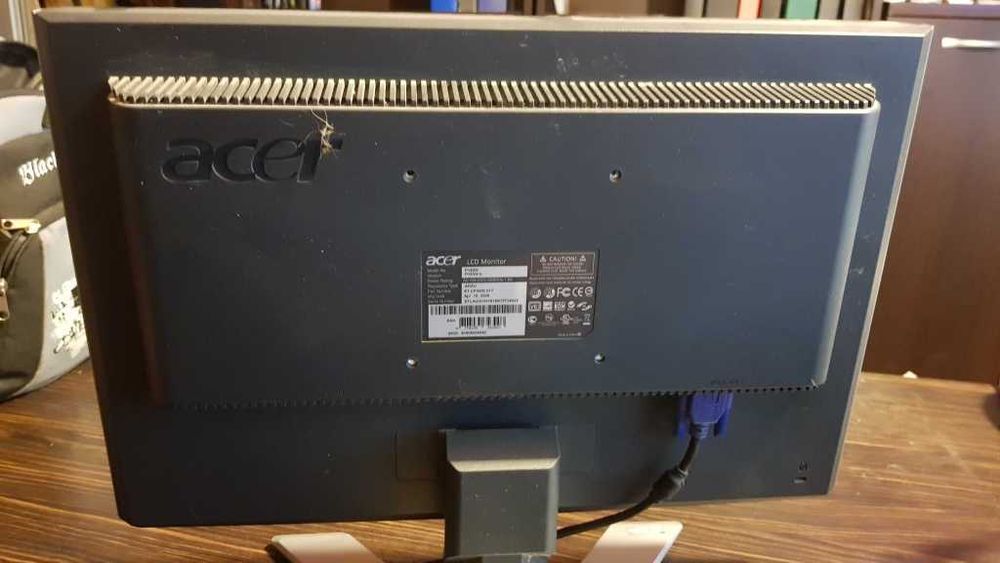 Компютър настолен