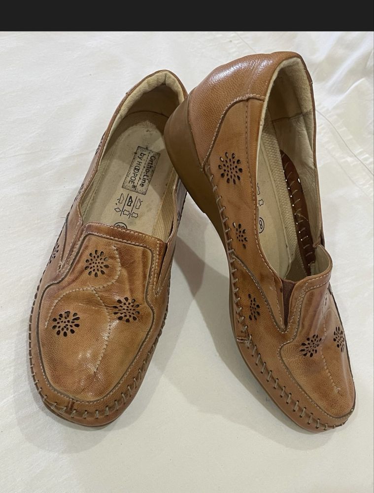 Продам кожанные макасины