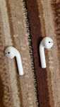 Продам оригинал наушники левый ухо и правый ухо от airpods 2