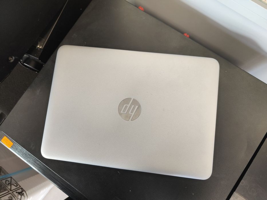 HP EliteBook 820 G3