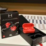 Чисто нови безжични слушалки JBL True Wireless Streak
