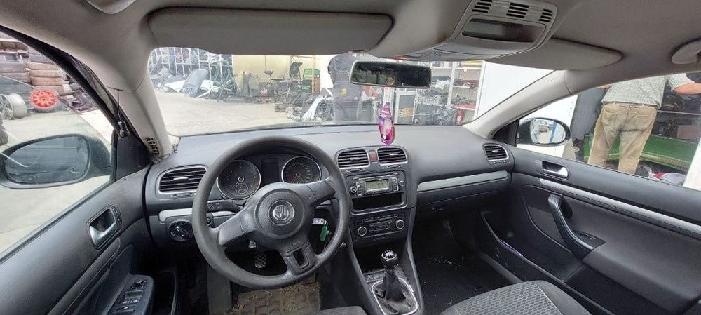 Dezmembrari Volkswagen Golf 6 Combi 1.6 TDI CAY