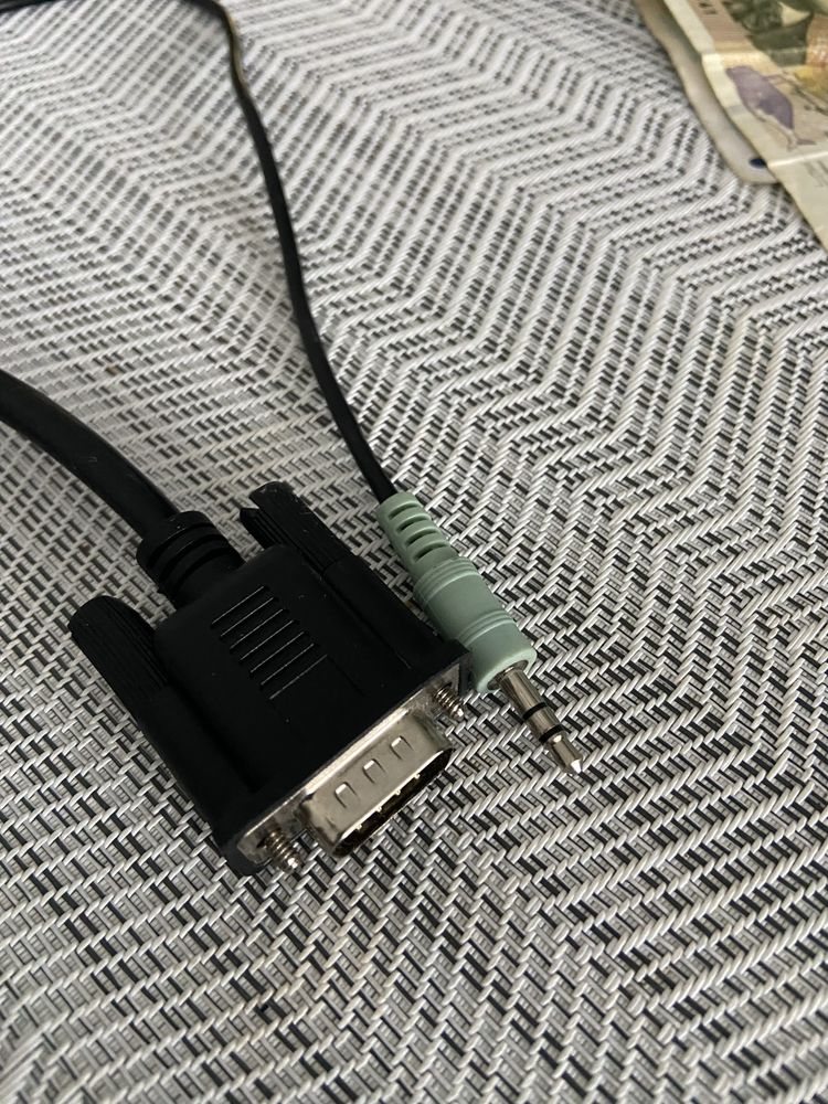 Буфер С Колони Logitech Z523 2.1