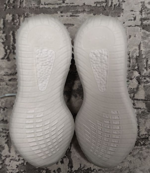 Yeezy Boost 350, Ice Blue, 42 EUR