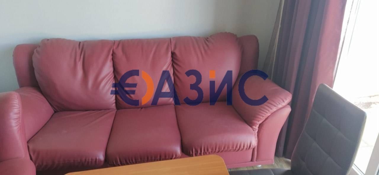Продава се Тристаен апартамент в к.к. Слънчев бряг - 63 кв.м за 881 €/кв.м - Снимка #8