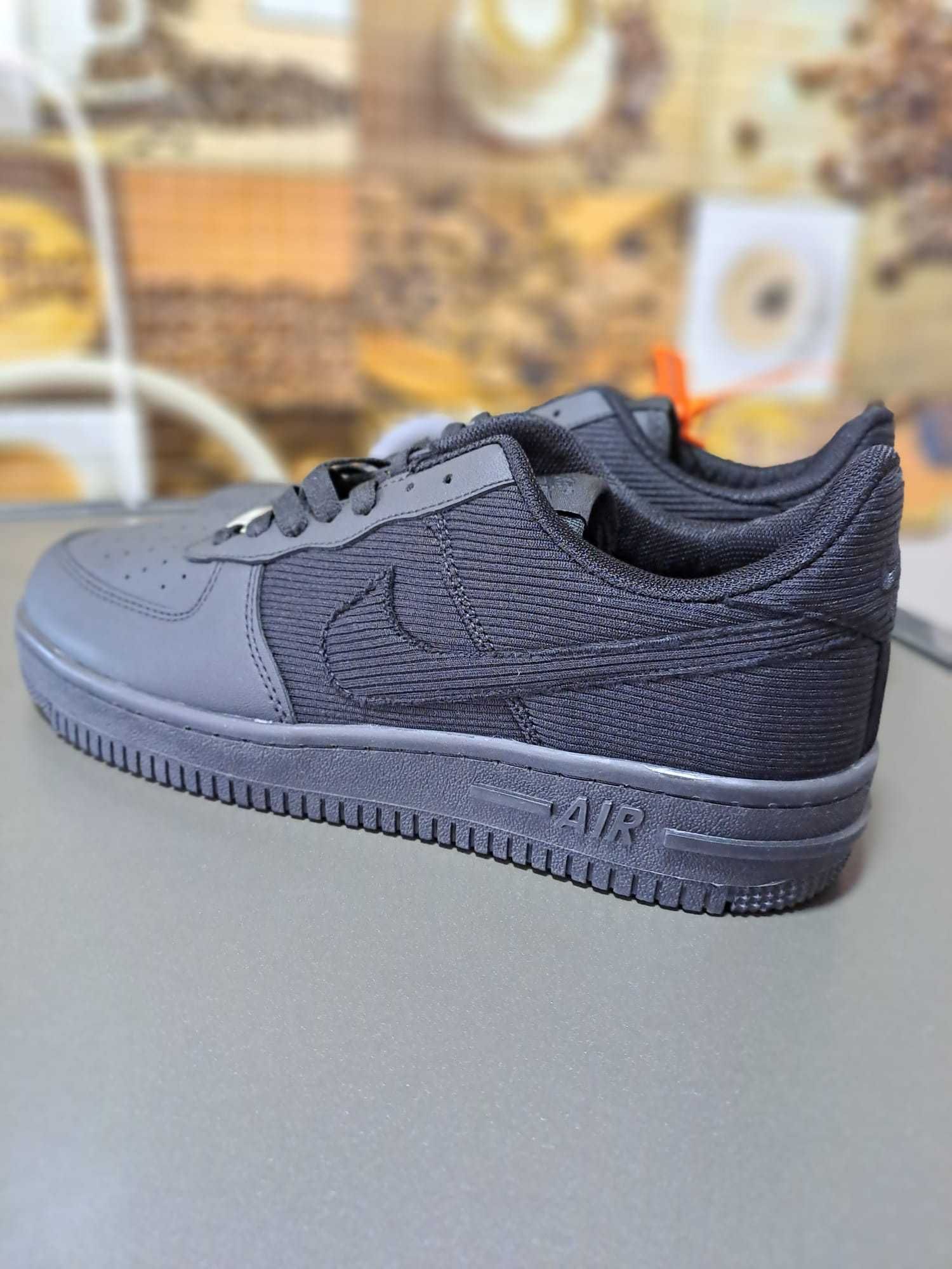 Nike Air Force 1 Triple Black