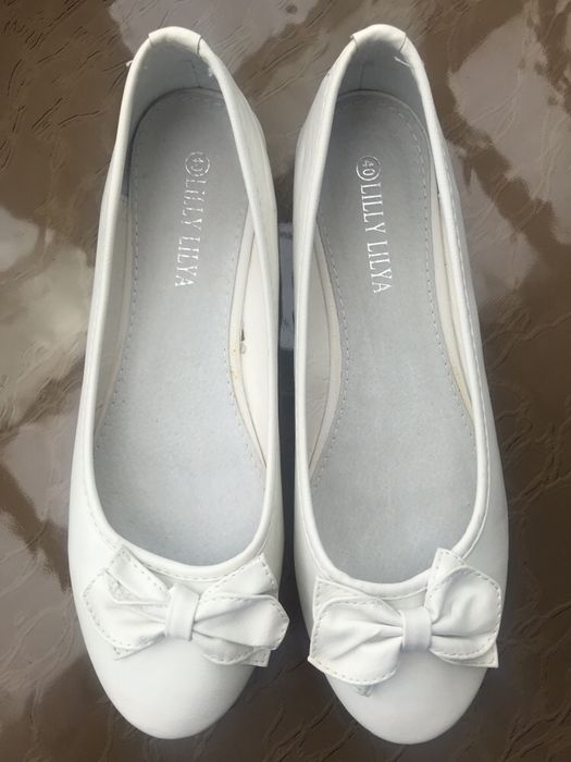 Нови обувки по 4 лв. за брой