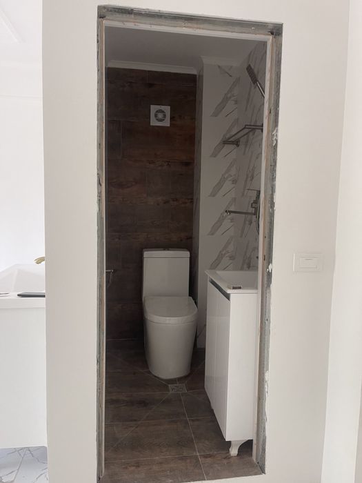 Продается нежилое помешение 46кв (31+15)напротив Сампи ПЕРВАЯ ЛИНИЯ