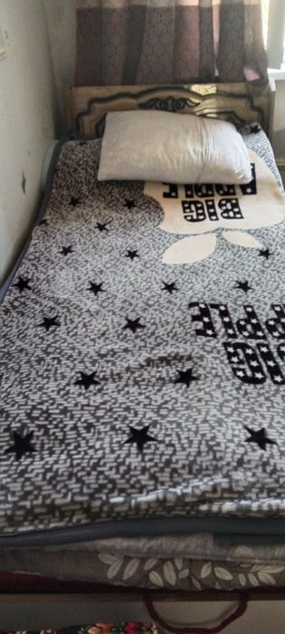 1kishilik Divan sotiladi