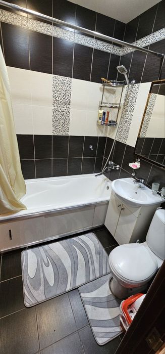 Ойбек метро 4-комн банковский дом