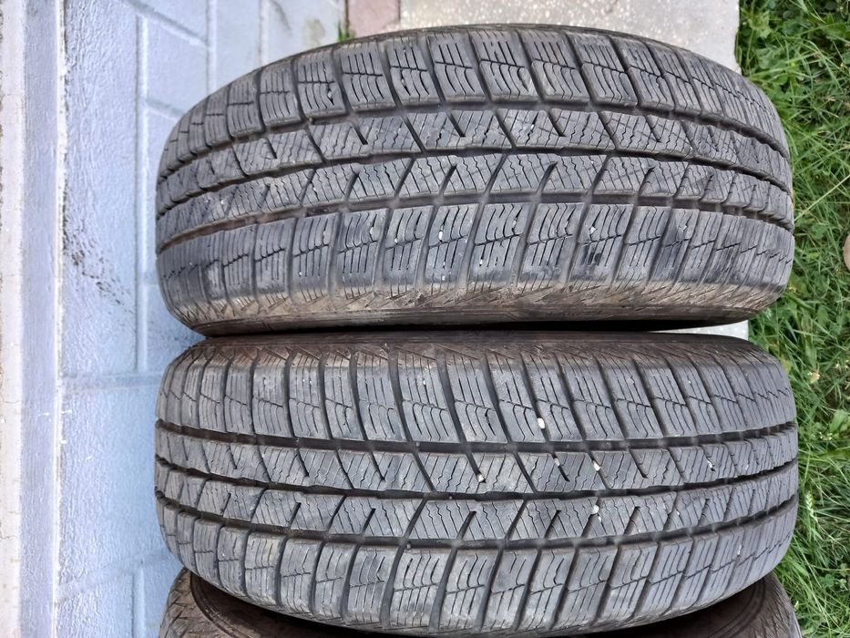 Anvelope  iarna 195 65 r 15 profil 8 mm