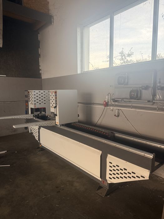 Linie completa utilaje tamplarie PVC/Aluminiu