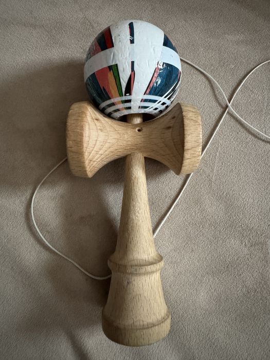 Kendama Noia 4 originala folosita 3 saptamani.