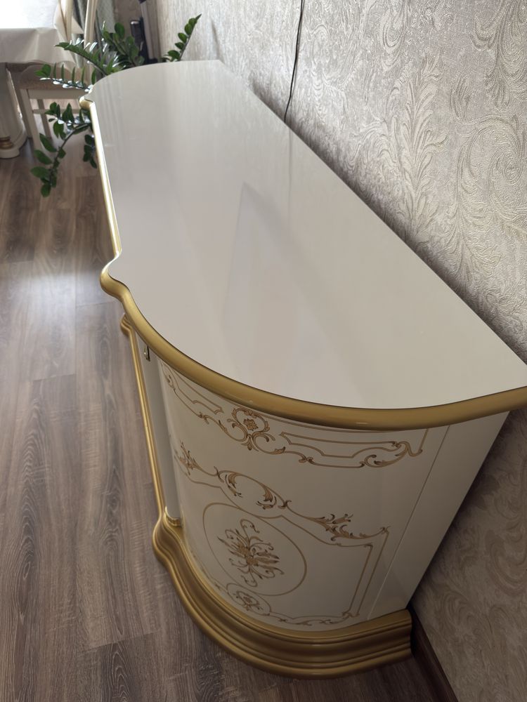 Срочно продаю буфет и комод
