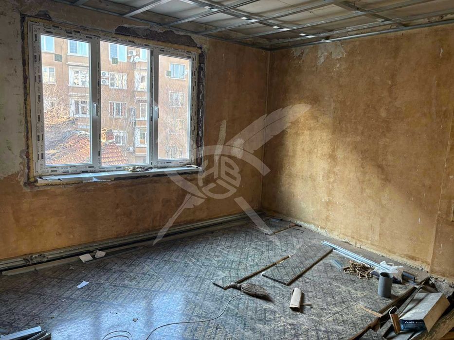 Продава се Многостаен апартамент в София, Център - 110 кв.м за 2082 €/кв.м - Снимка #11