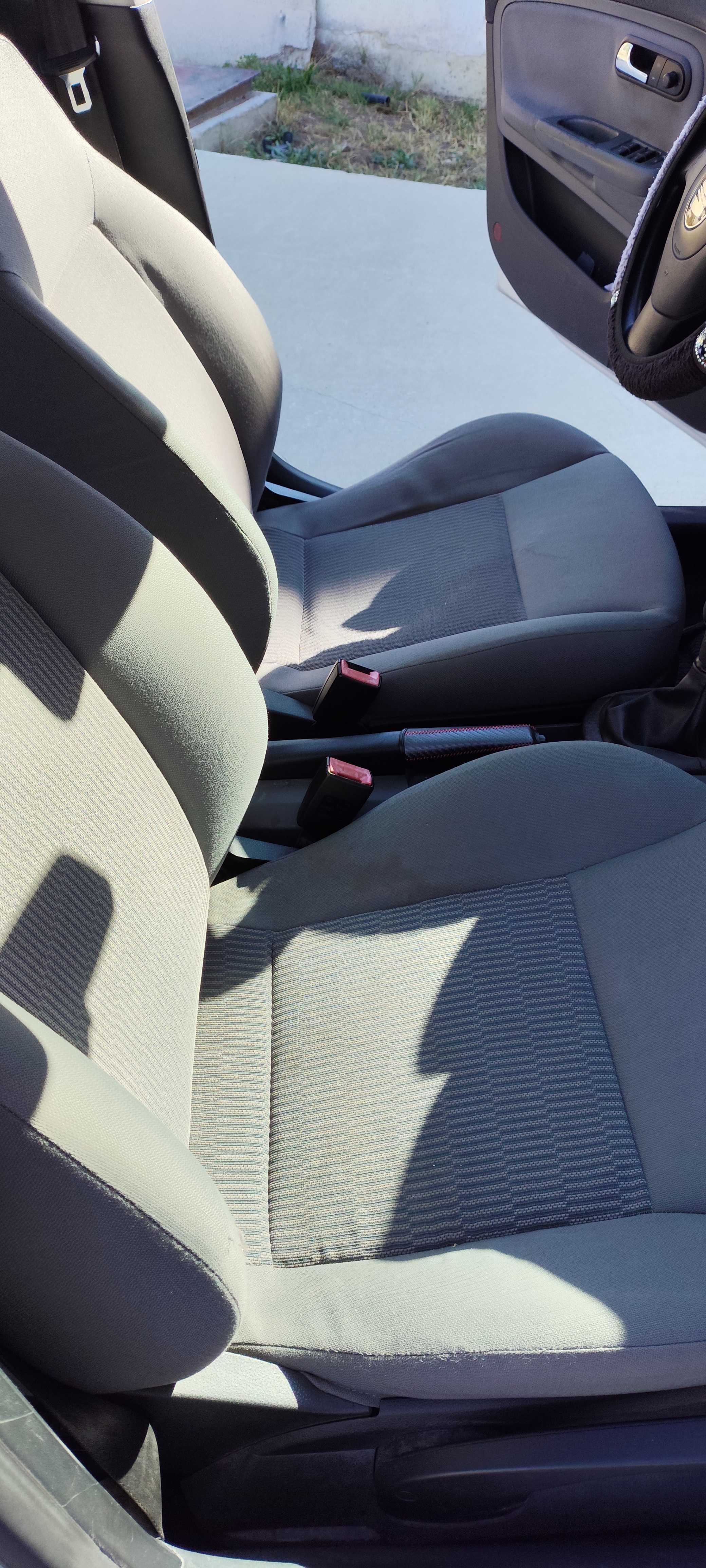 Продавам Seat ibiza III