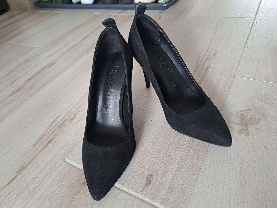 Pantofi stileto Bershka negri marimea 36