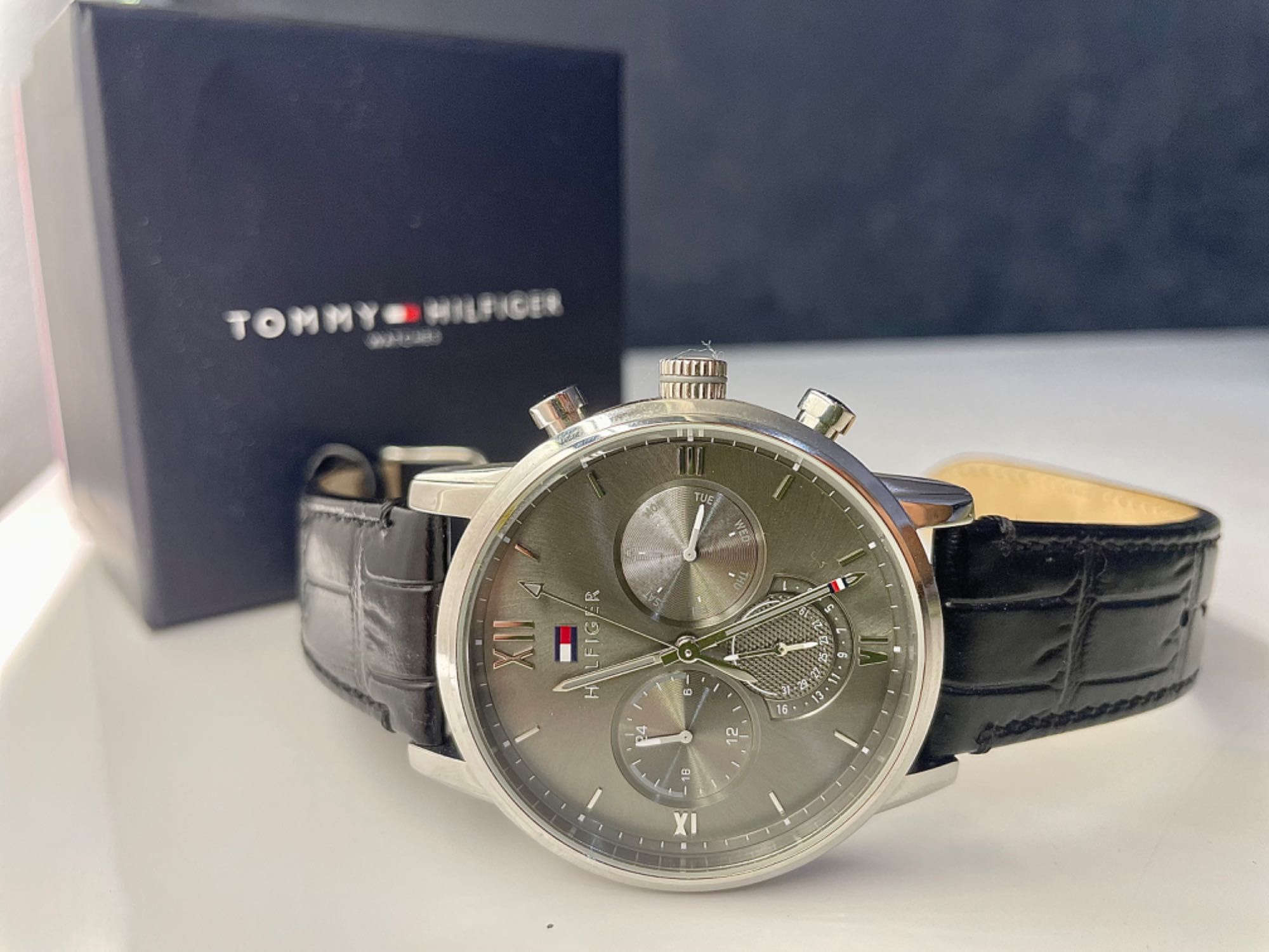 Ceas Tommy Hilfiger, curea de piele