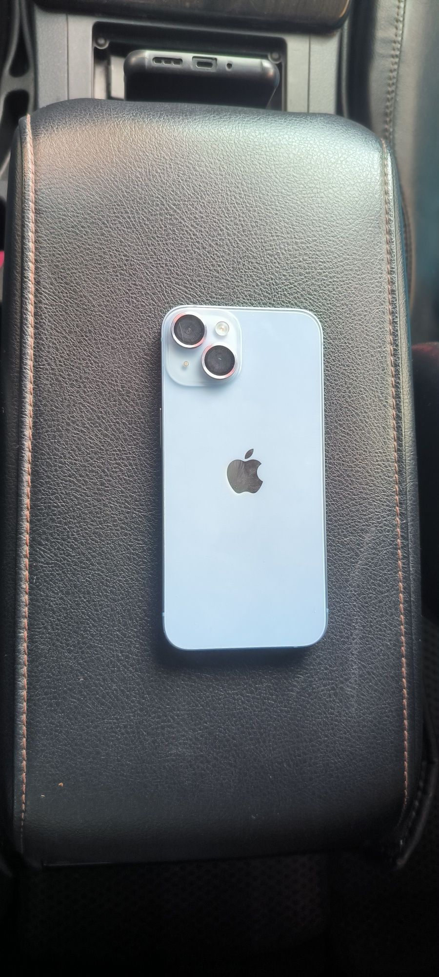 Продам Айфон (iPhone ) 14