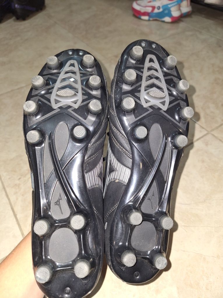 40 Номер  Обувки за футбол Mizuno Morelia Neo III Pro