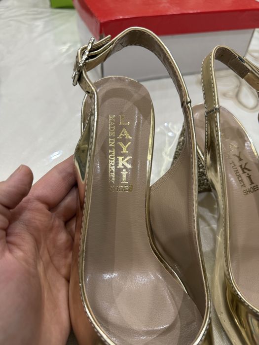 Туфли оркаси очик тилла ранг