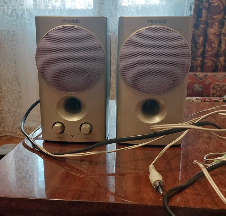 Продам колонки Microlab