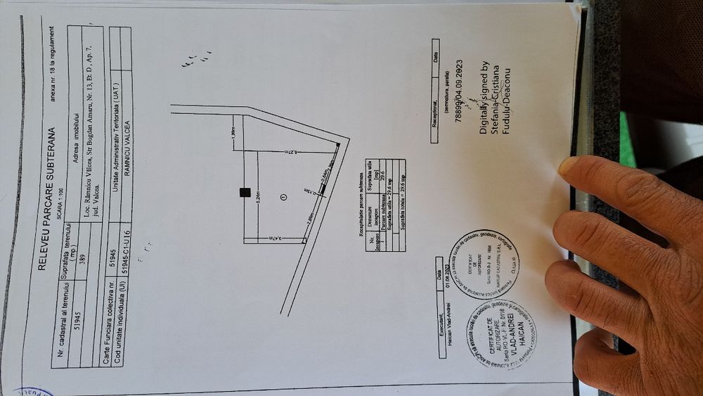 Vând garaj in suprafață de 29.6 Mp.