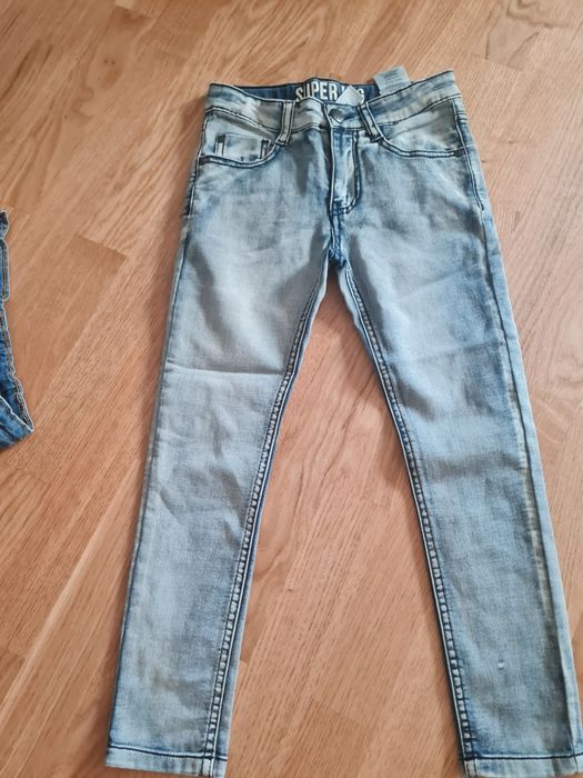 Продавам Детски дънки за 5 - 6 годишни момчета