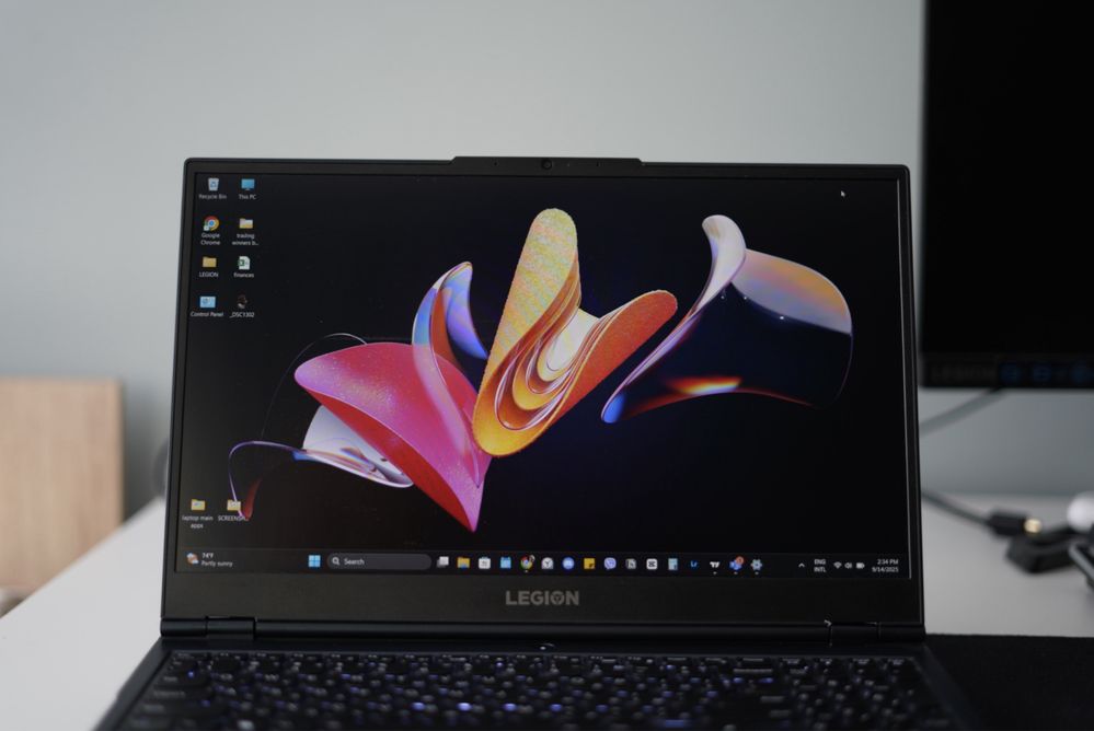 Геймърски лаптоп Lenovo Legion