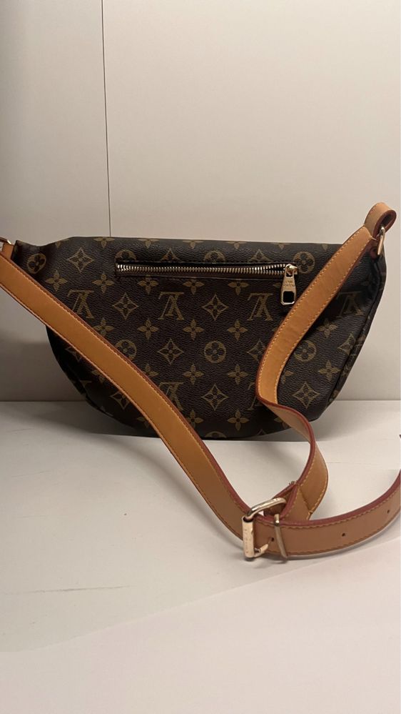 Borsetă Louis Vuitton