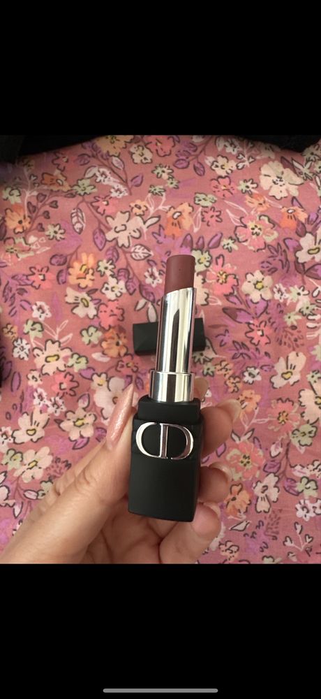 Молив за устни chanel , dior , YSL , спирала , chanel молив